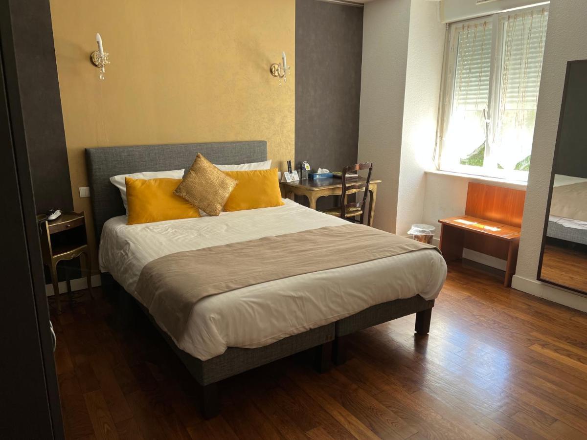 Logis Hotel-Restaurant Les Voyageurs La Coquille Dış mekan fotoğraf