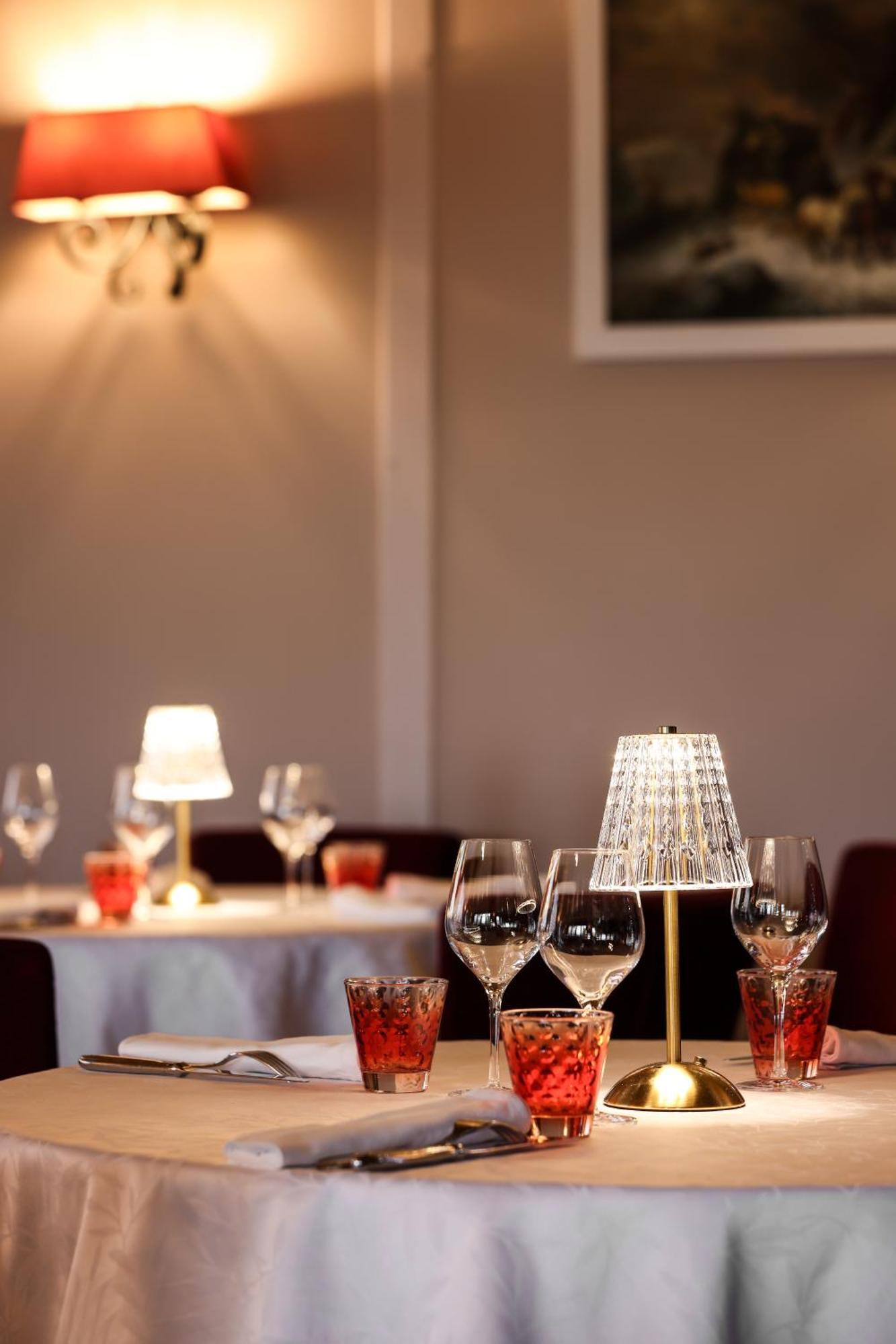 Logis Hotel-Restaurant Les Voyageurs La Coquille Dış mekan fotoğraf
